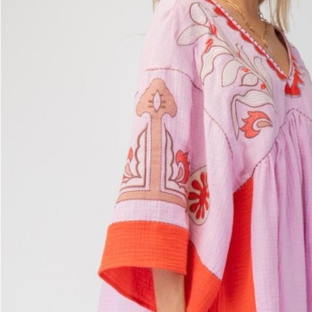 New Easel Embroidery Detailing Cotton Gauze Babydoll Woven Top - Picture 3 of 7